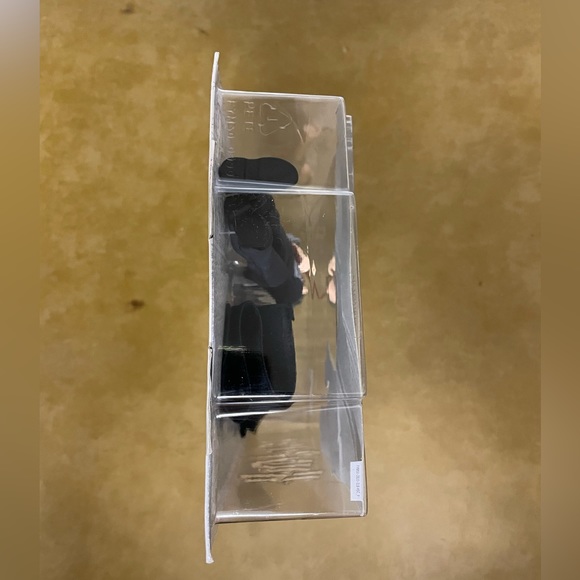 Harry Potter doll first in the line. Collectible with uniform & wand NWT NRFB - Picture 9 of 11